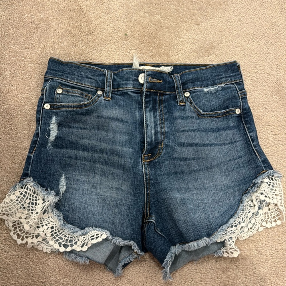 Blue Jean shorts with lace